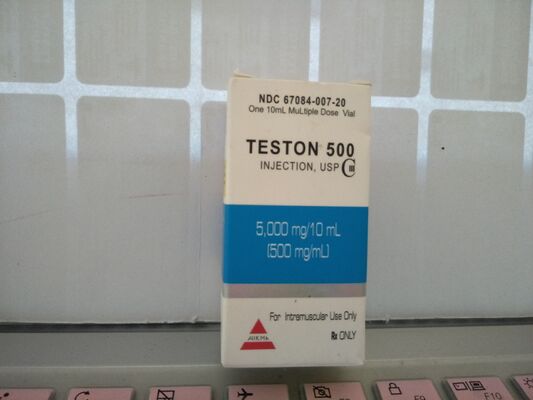 Kleine Medikamentenflaschenbox aus Papier im Hikma-Design mit holografischen Aufklebern